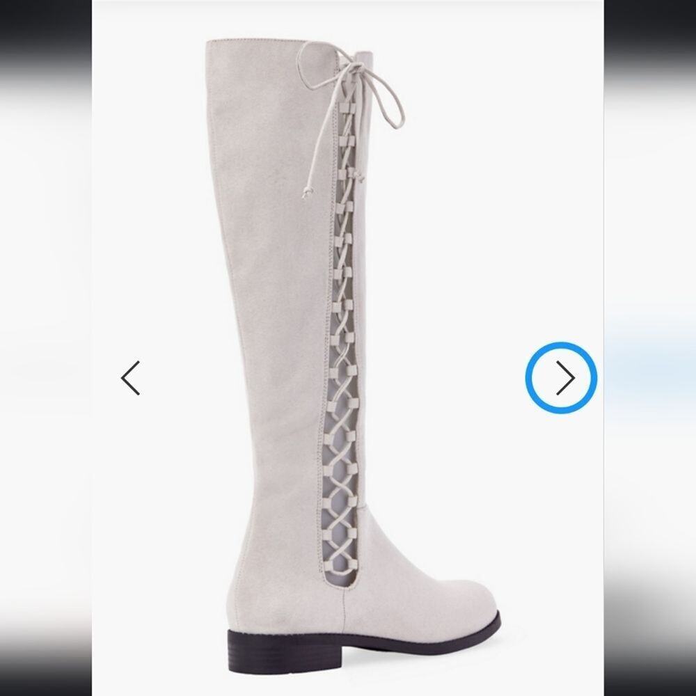 Boots - Picture 3 of 5